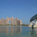 Widok na Hotel Atlantis z plaży The Pionte na Palm Jumeirah