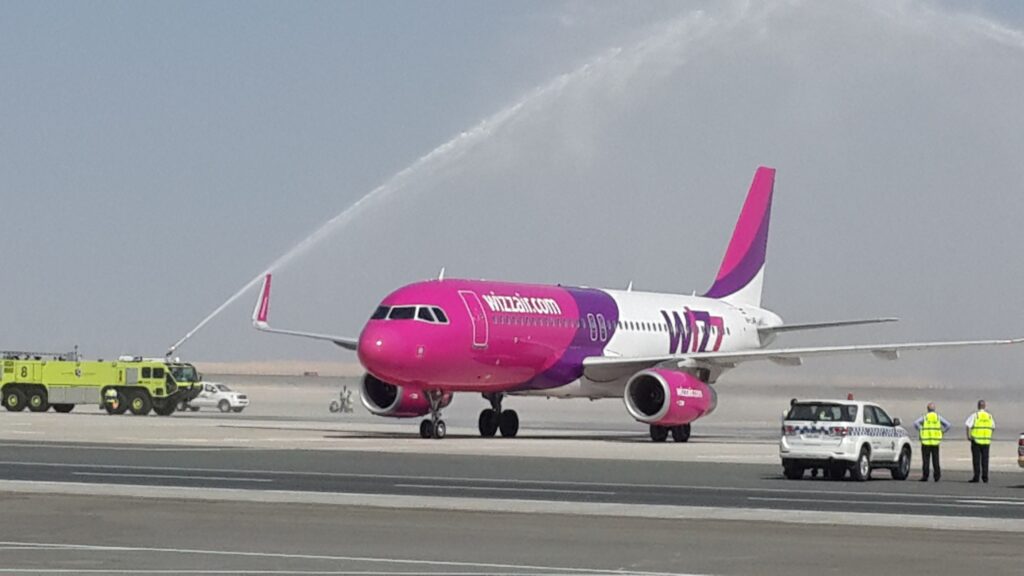 wizzair 1024x576 - DXB vs DWC, czyli jak wydostać się z lotniska w Dubaju